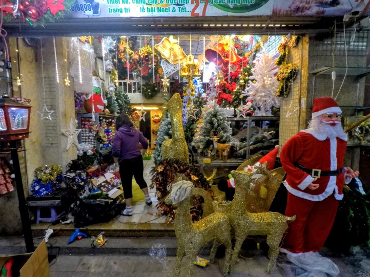 Ambiance de Noël à Hanoï